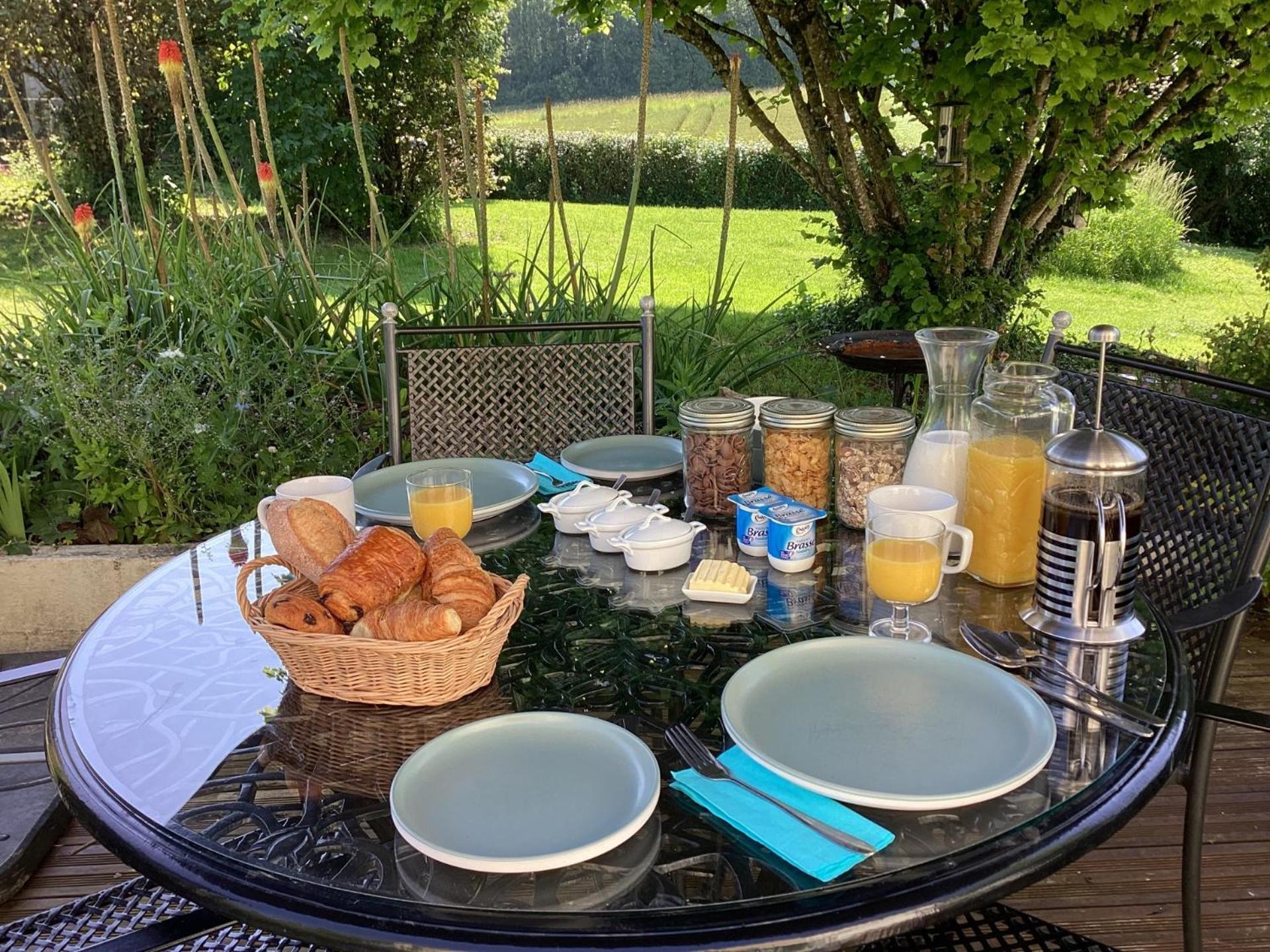 La Ruche Bed and Breakfast Paizay-Naudouin-Embourie Exteriör bild